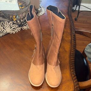 Classic Tall Women’s Tan Heeled Boots with Side Zip